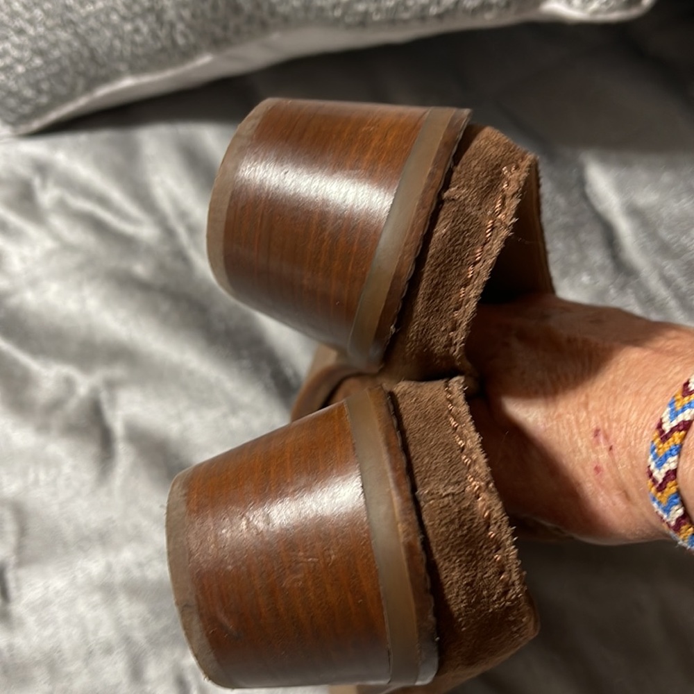 Cole Haan Andi Suede Mule slide Size 9 gently used - Picture 5 of 6